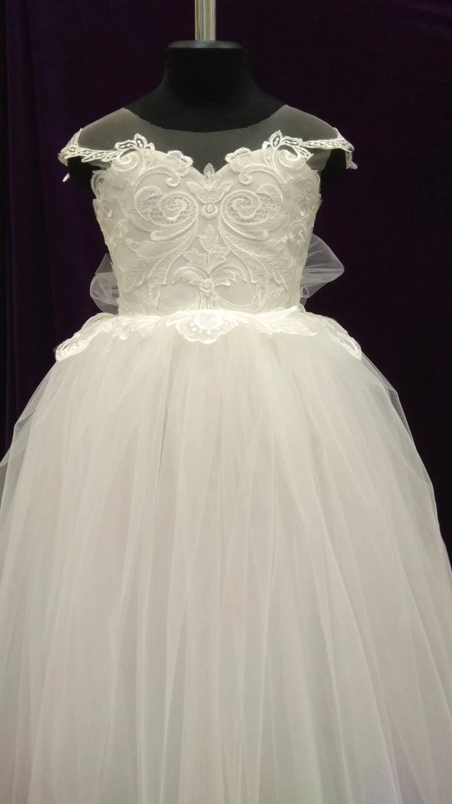 Flower girl dress, Ivory flower girl dress, Lace flower girl dress, Tulle flower dress, Flower girl dress with train, White girl dress