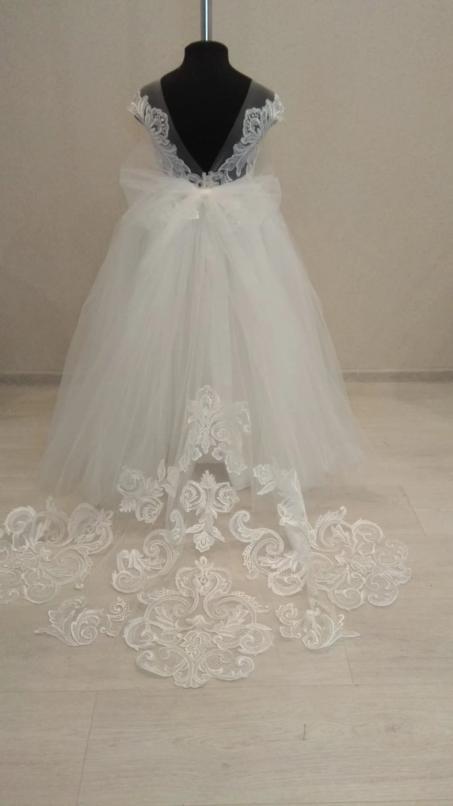 Flower girl dress, Ivory flower girl dress, Lace flower girl dress, Tulle flower dress, Flower girl dress with train, White girl dress