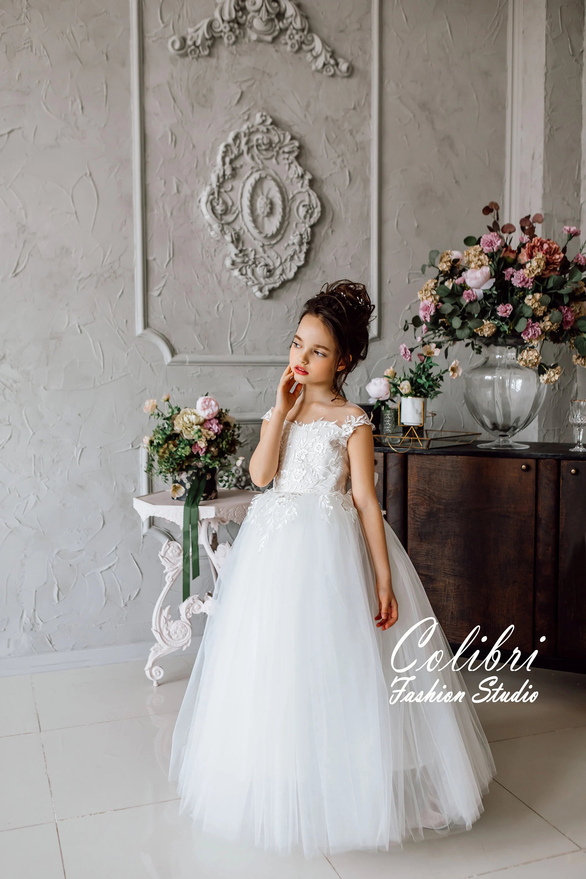 Vintage flower girl dress, Open back girl dress sleeveless, First comm Colibri Fashion Studio Vintage flower girl dress, Open back girl dress sleeveless, First comm Colibri Fashion Studio