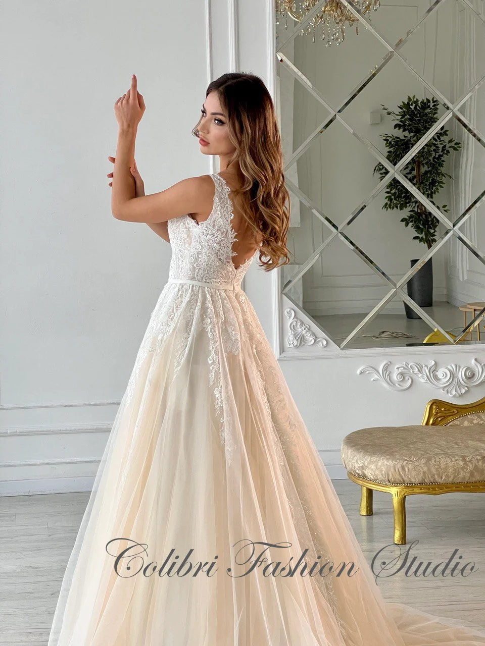 Wedding dress a-line, Long wedding dress, Tulle wedding dress, Sleeveless bridal gown, Wedding dress with train, Bridal gown lace