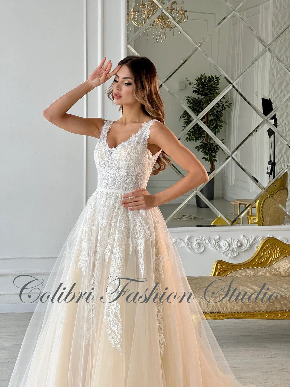 Wedding dress a-line, Long wedding dress, Tulle wedding dress, Sleeveless bridal gown, Wedding dress with train, Bridal gown lace