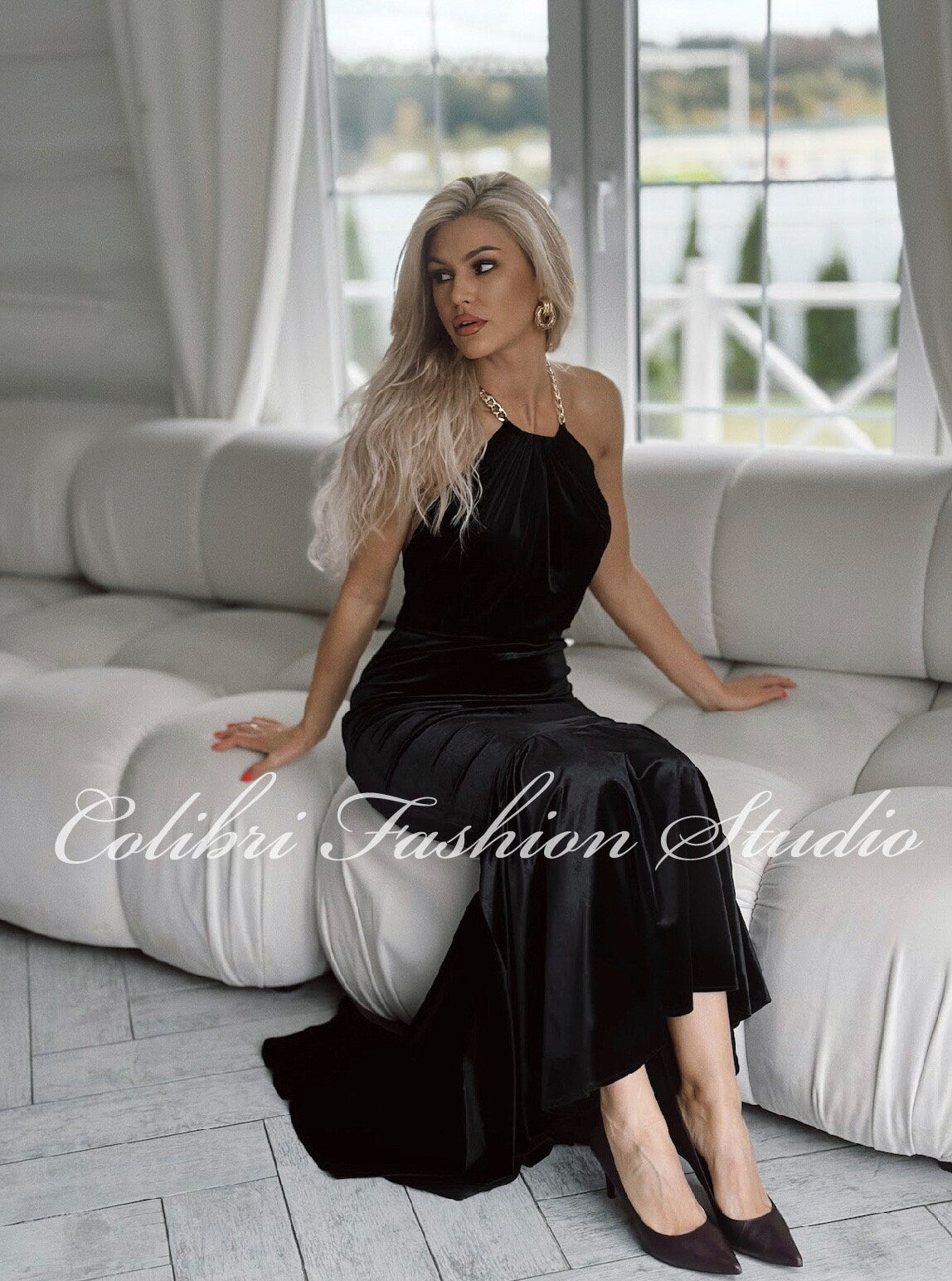 70s velvet dress sleeveless woman dress with train retro velvet dress women bridesmaid velvet dress gothic black