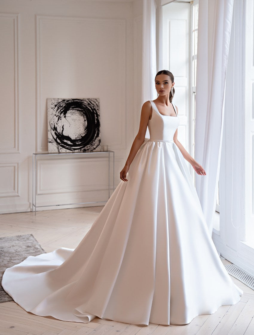 Wedding dress simple with train Vintage wedding dress square neckline Pearls wedding dress Classic bridal gown Wedding dress simple with train Vintage wedding dress square neckline Pearls wedding dress Classic bridal gown