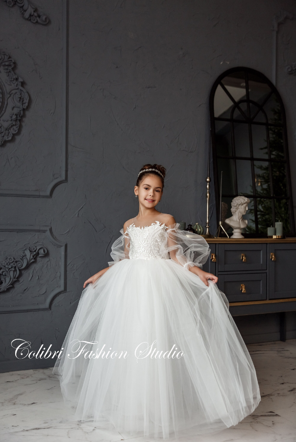 Ivory lace flower girl dress vintage tulle girl dress wedding lace par Colibri Fashion Studio Ivory lace flower girl dress vintage tulle girl dress wedding lace par Colibri Fashion Studio