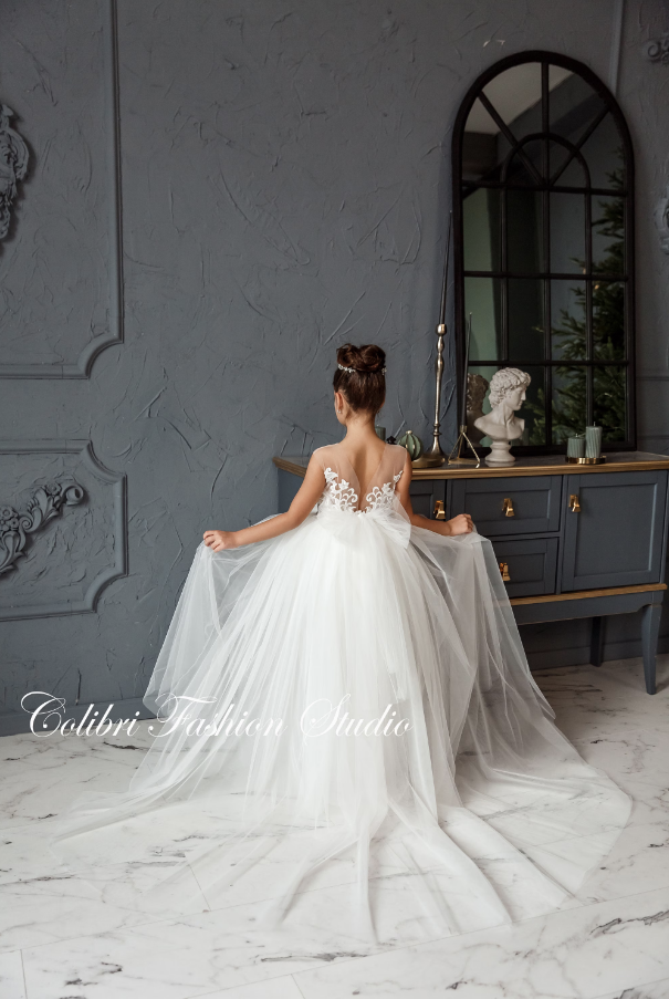 Ivory lace flower girl dress vintage tulle girl dress wedding lace par Colibri Fashion Studio Ivory lace flower girl dress vintage tulle girl dress wedding lace par Colibri Fashion Studio